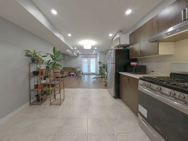 Additional image 33 of 51 Newcastle Crt