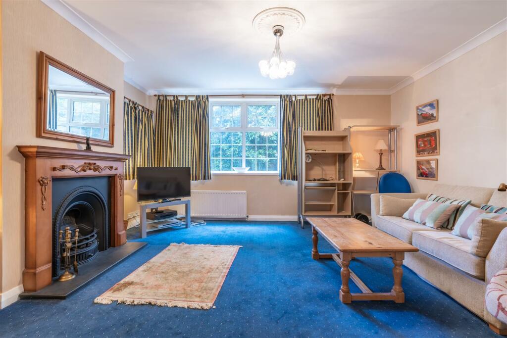 Additional image 8 of Sandbanks Road, Evening Hill