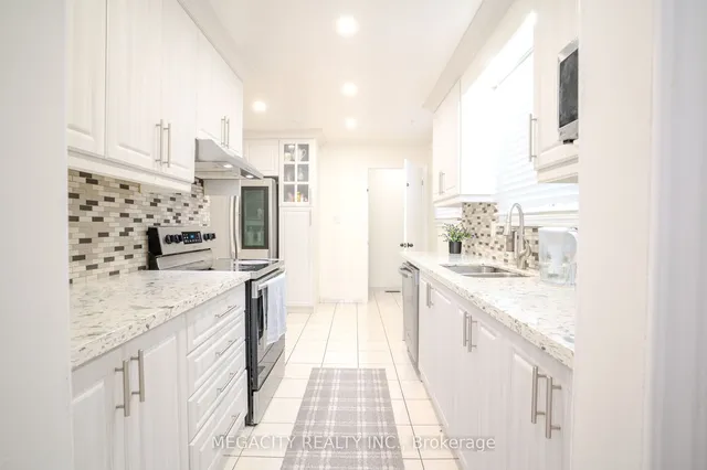 Additional image 38 of 7800 Priory Cres