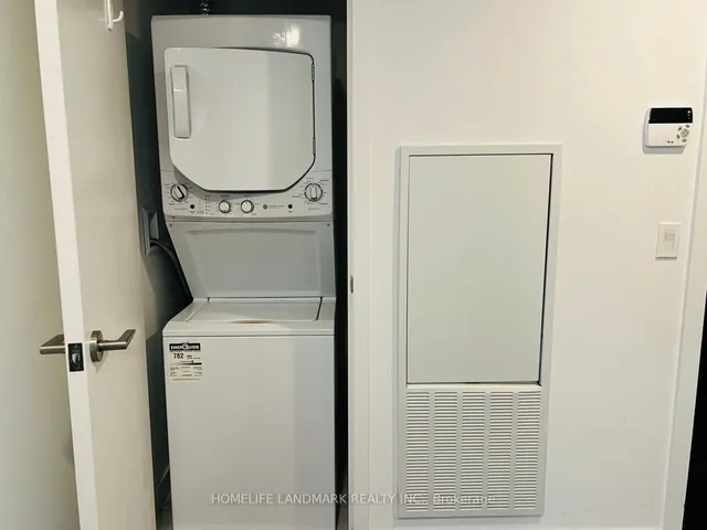 Additional image 13 of 501 Yonge St Unit 1512