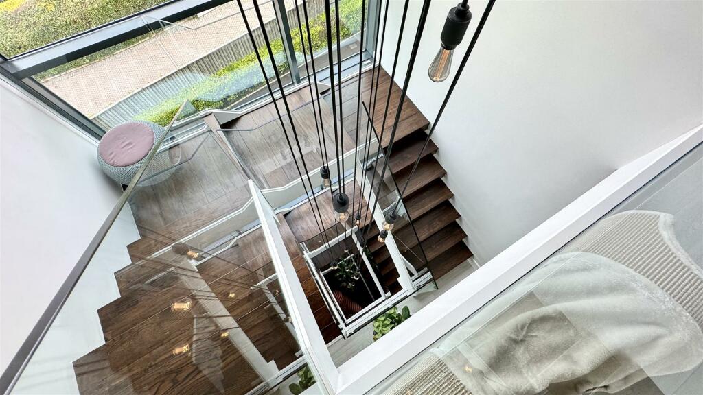 Additional image 25 of Whitecliff Road, Whitecliff