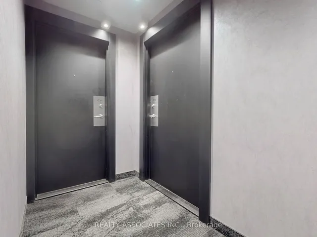 Additional image 18 of 87 Peter St Unit 1712