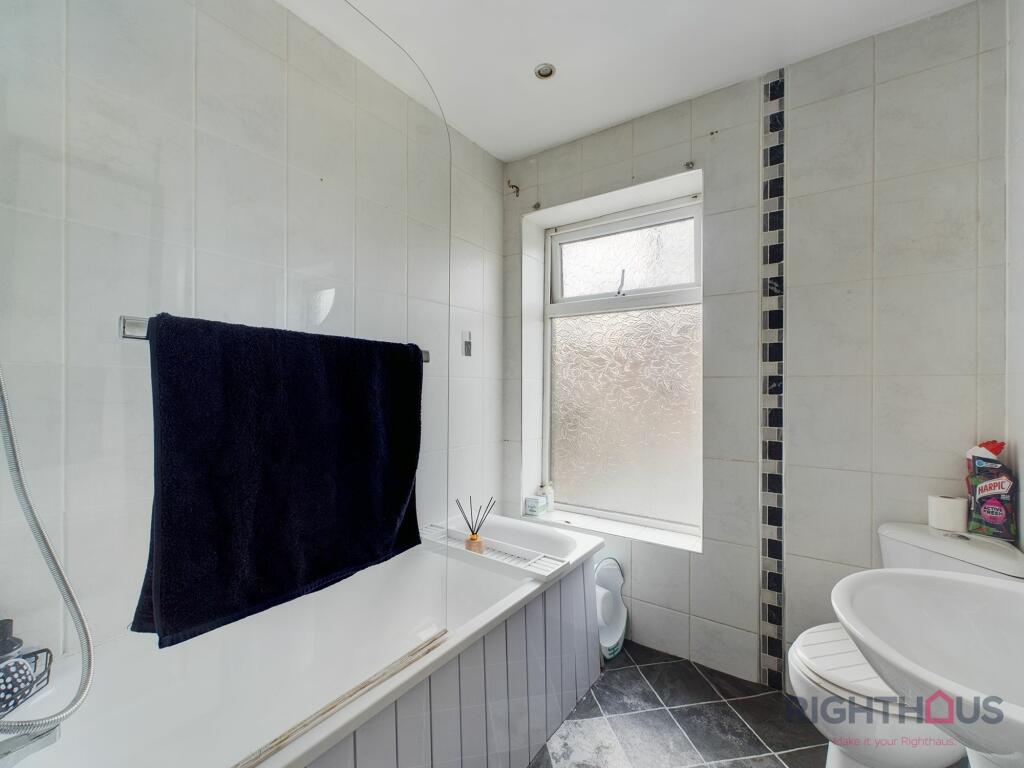 Additional image 7 of Bradford Road, Oakenshaw, BD12