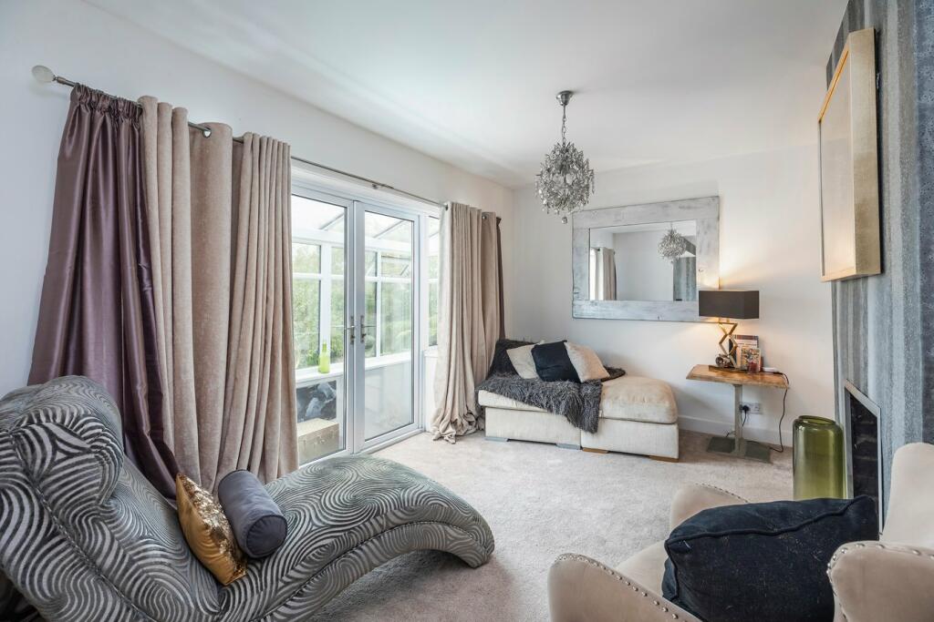 Additional image 11 of Castledene Crescent, Whitecliff, Poole, BH14