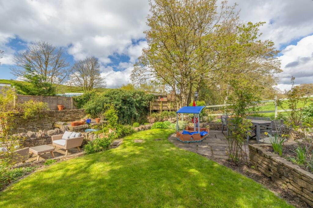 Additional image 11 of The Green, Eldwick, Bingley