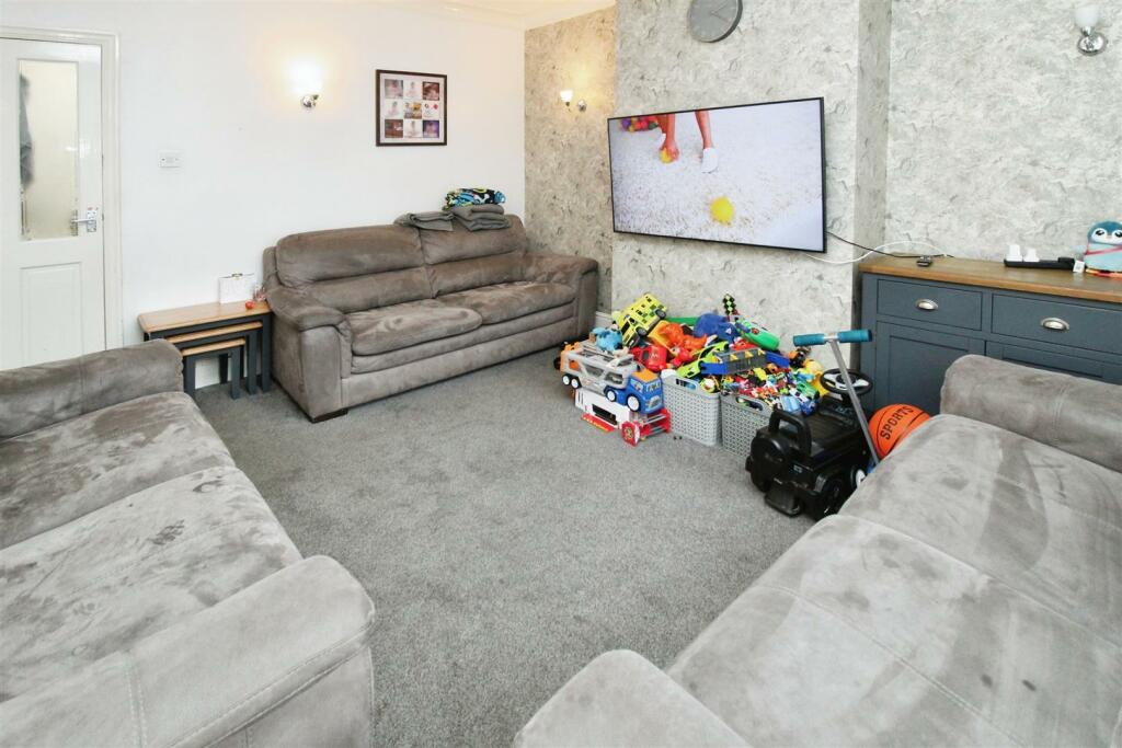 Additional image 6 of Carr Bottom Avenue, Bradford, BD5 9BD