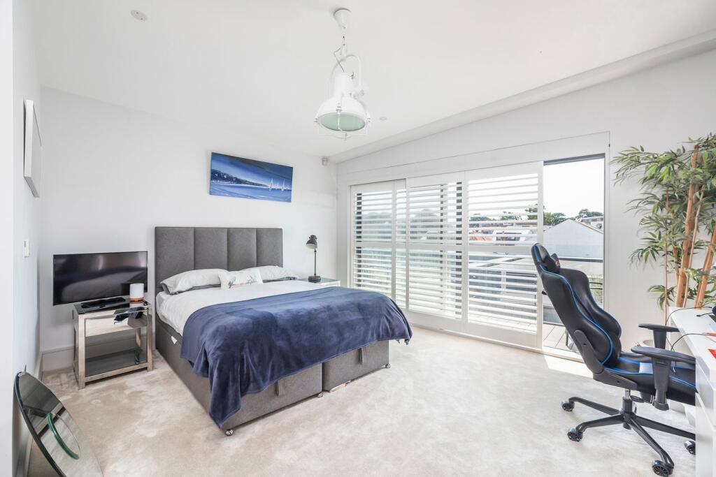 Additional image 22 of The Horseshoe, Sandbanks, Poole, BH13