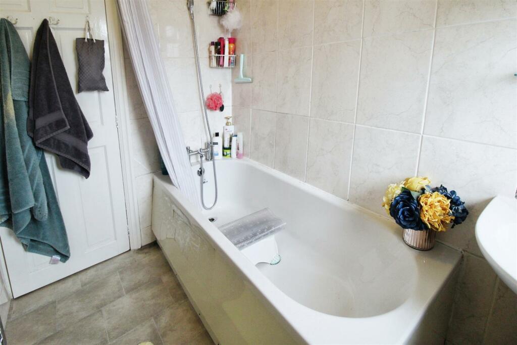 Additional image 10 of Carr Bottom Avenue, Bradford, BD5 9BE