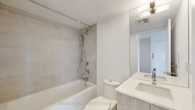 Additional image 17 of 47 Mutual St Unit 906