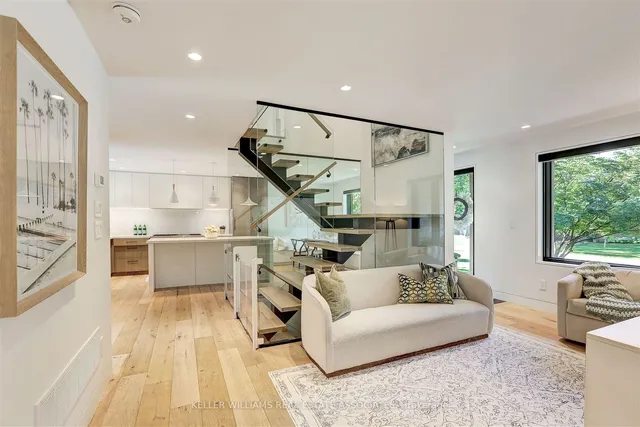 Additional image 4 of 2107 Courtland Cres