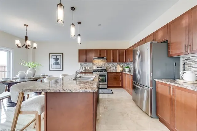 Additional image 16 of 428 Dalgleish Trail Trail