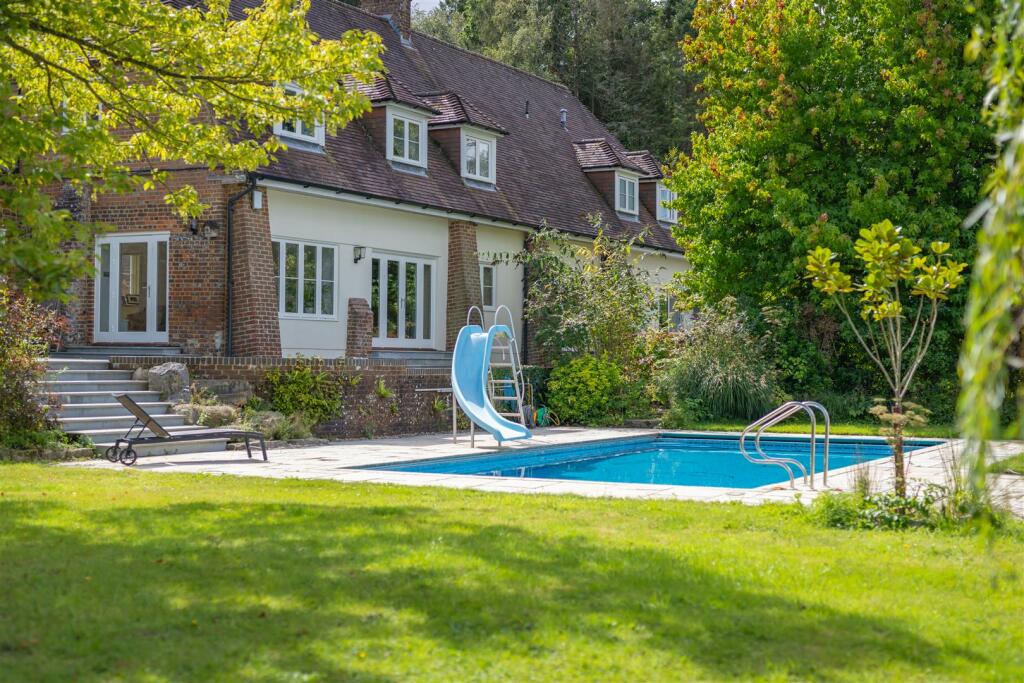 Additional image 4 of Loop Farm Road, Lytchett Matravers