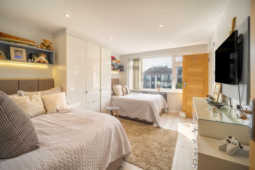 Additional image 19 of Banks Road, Sandbanks