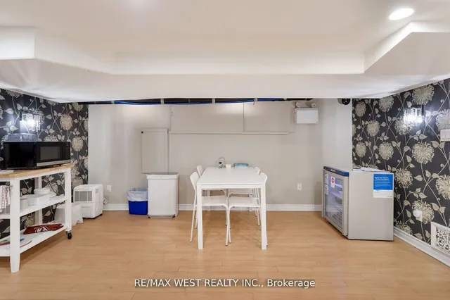 Additional image 21 of 96 Roncesvalles Ave