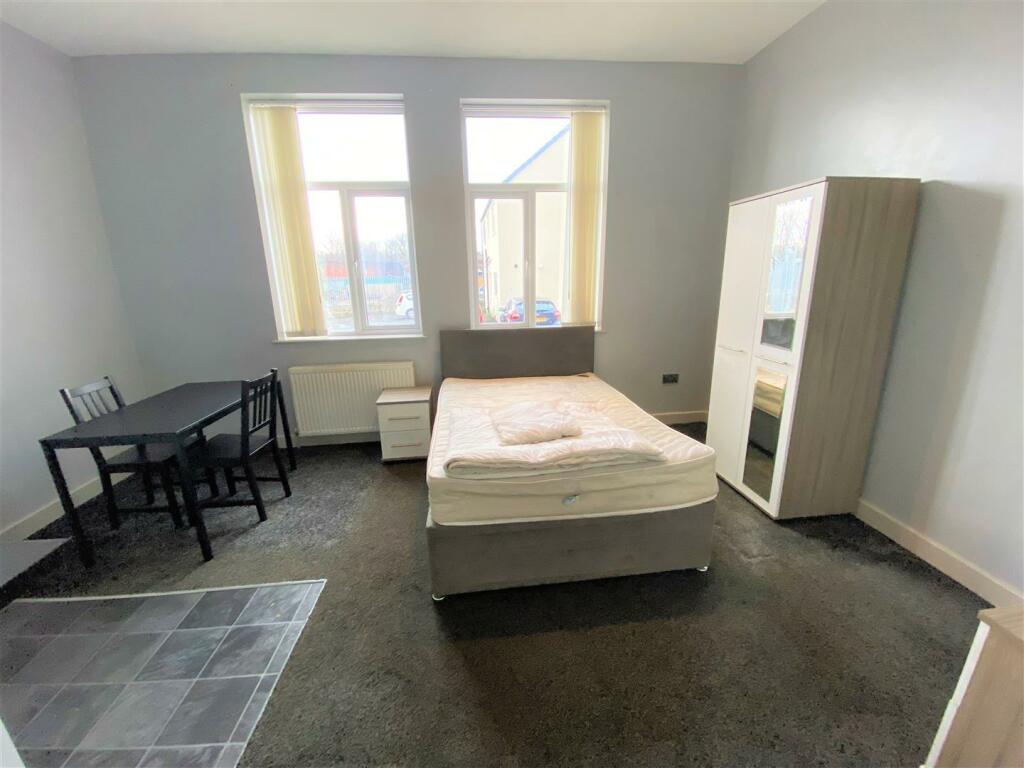 Additional image 5 of Gas House Yard, Oakenshaw, Bradford