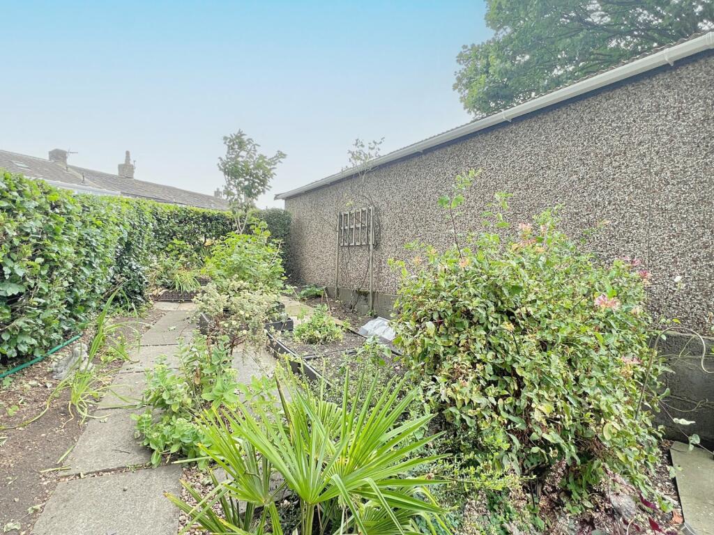 Additional image 38 of Thorncroft Road, Wibsey, Bradford, BD6
