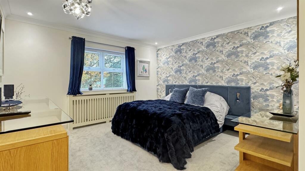 Additional image 7 of Wellwood Close, Branksome Park