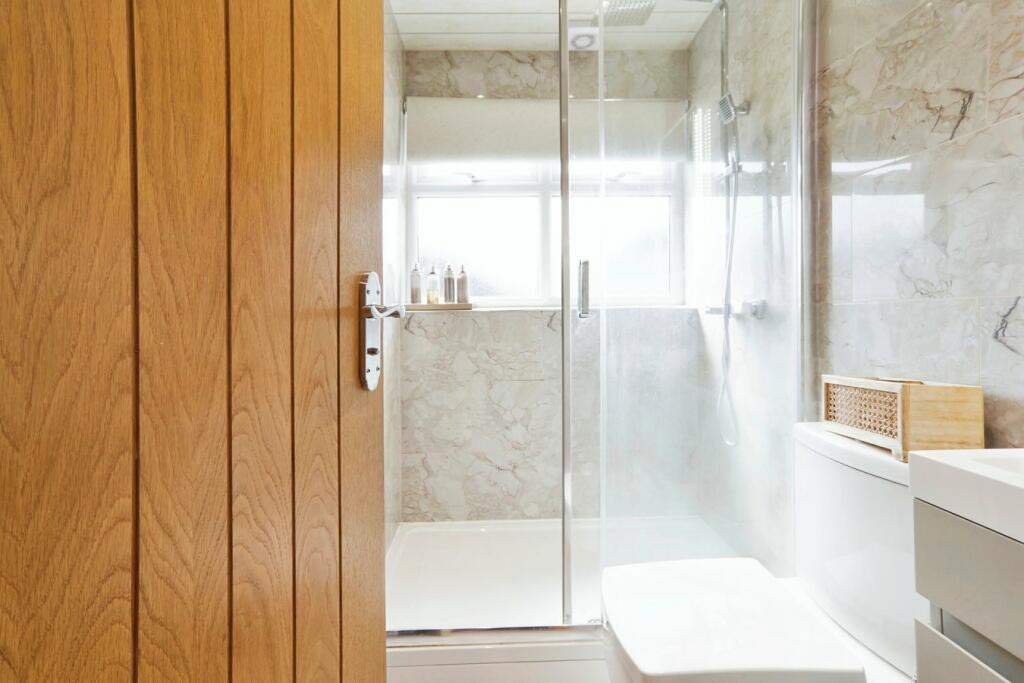 Additional image 15 of Moore Avenue, Bradford, BD7