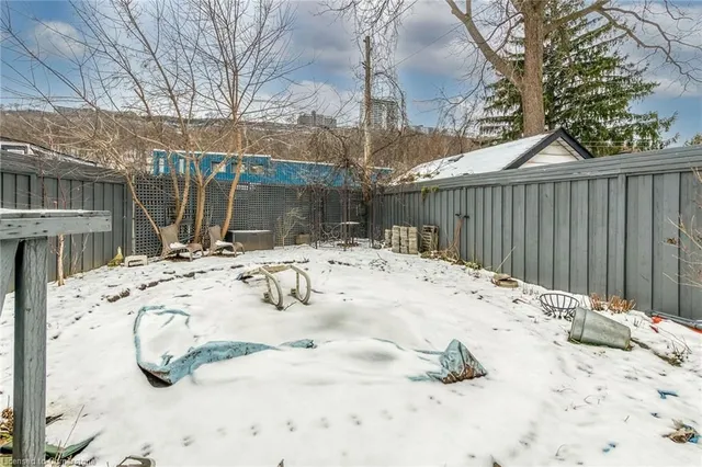 Additional image 11 of 356 Cumberland Ave