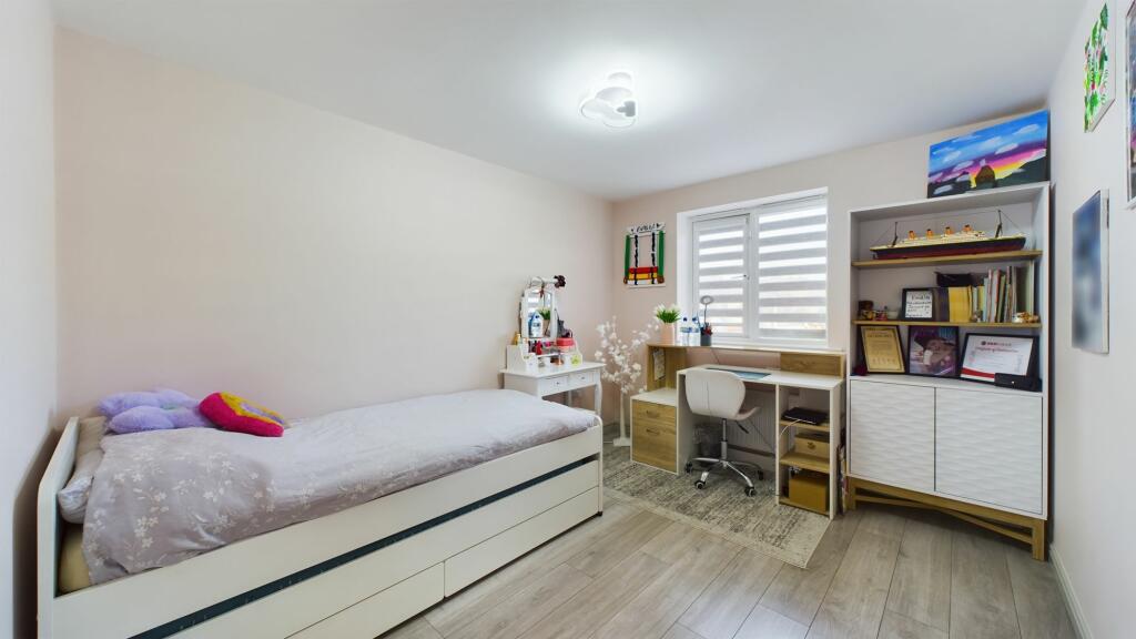 Additional image 12 of Pear Tree Close, Bradford, BD6