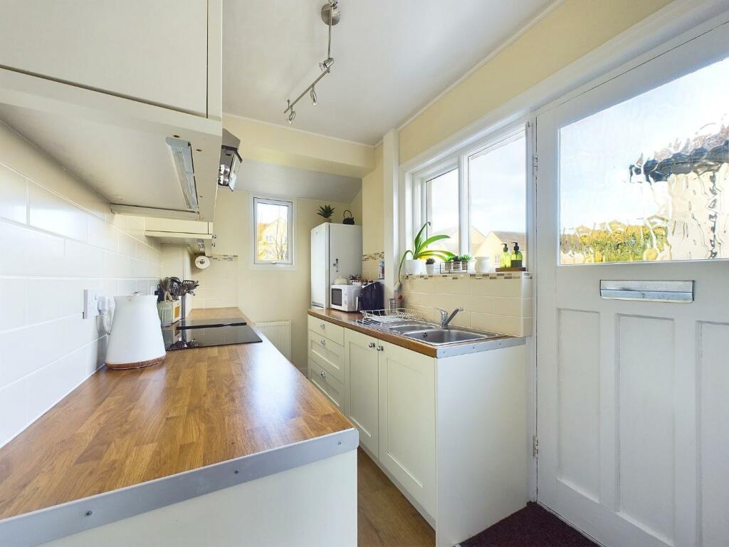 Additional image 9 of Healey Avenue, Bingley