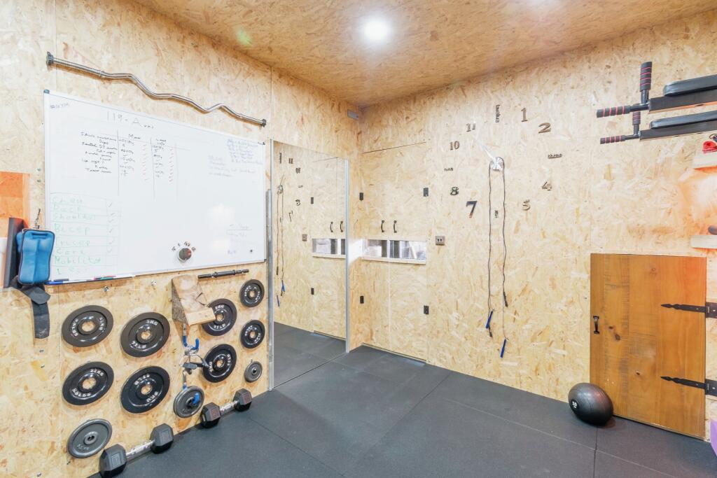 Additional image 17 of Brompton Drive, Bradford, BD10