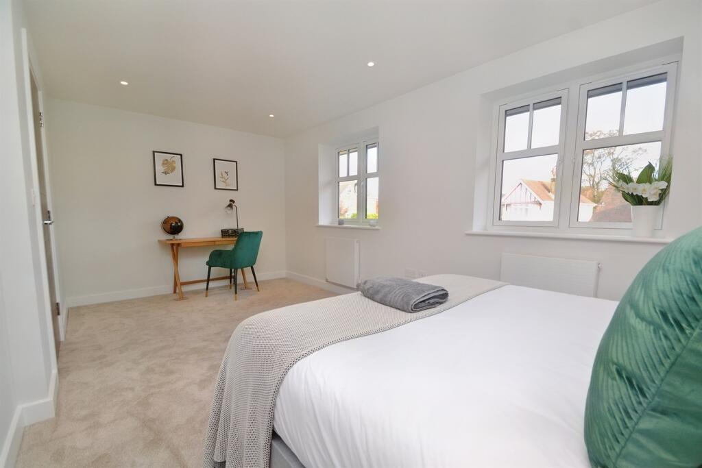 Additional image 19 of Ashley Cross