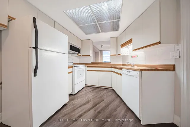 Additional image 5 of 1360 Rathburn Rd Unit Ph06