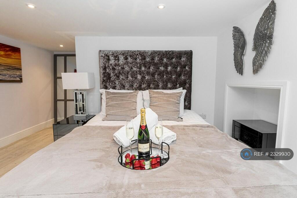 Additional image 12 of Approach Road, Poole, BH14