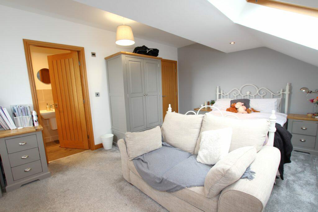 Additional image 19 of 4 bedroom barn conversion for sale – 3 Bough Gap Barn, Trawden, Colne, BB8 8NL