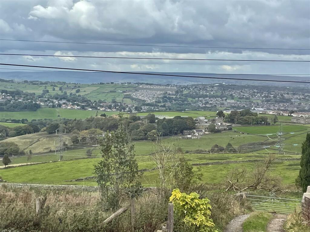 Additional image 3 of Scarlet Heights, Queensbury, Bradford