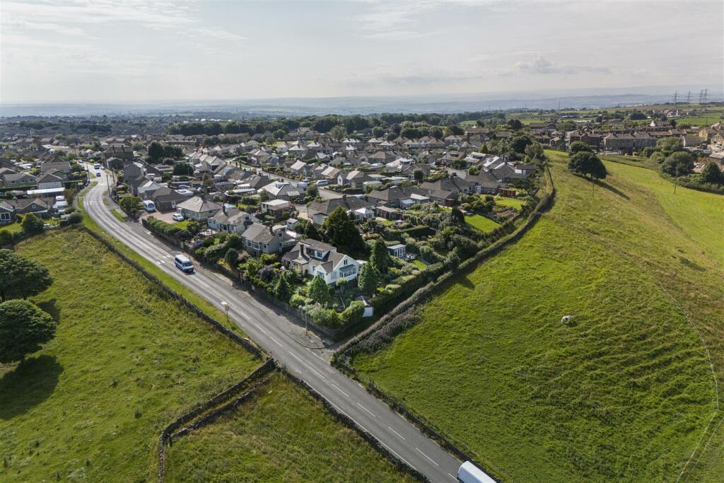 Additional image 19 of Back Lane, Queensbury