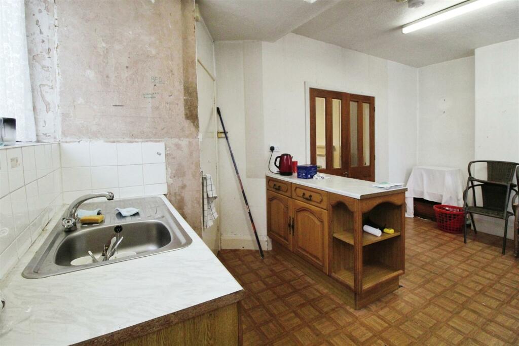 Additional image 8 of Southfield Road, Bradford, BD5 9DX