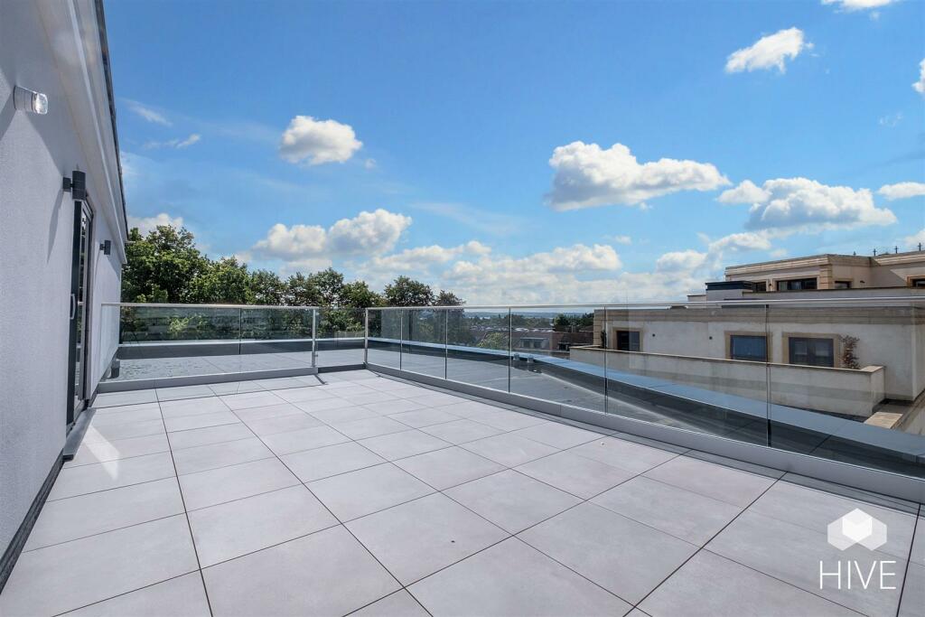 Additional image 19 of The Sloop, Commercial Road, Poole