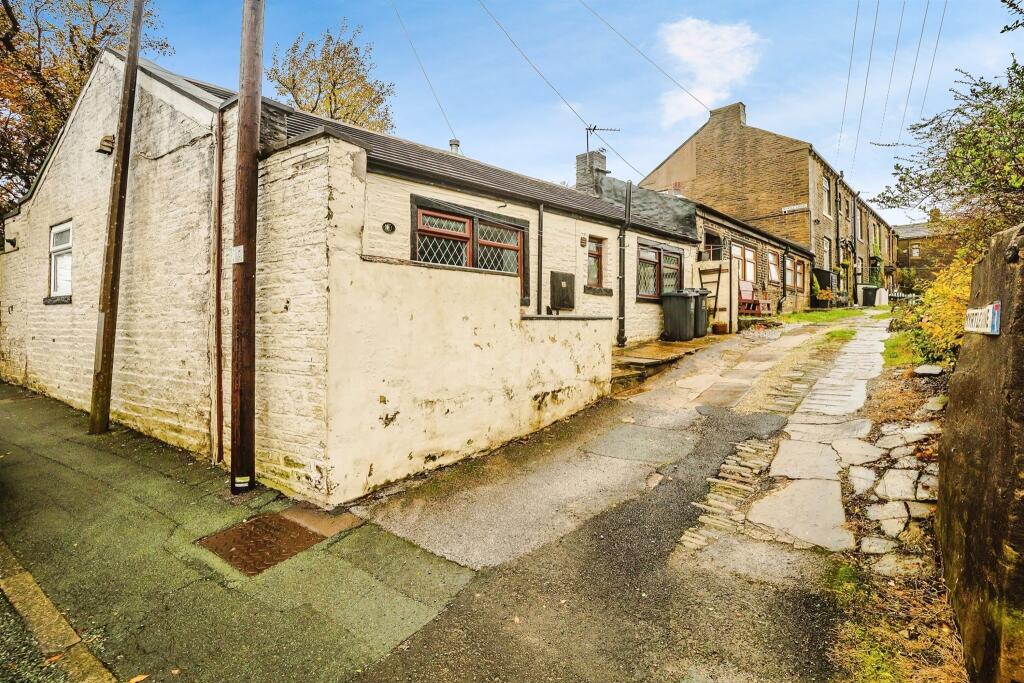 Additional image 19 of Myrtle Grove, Queensbury, BRADFORD