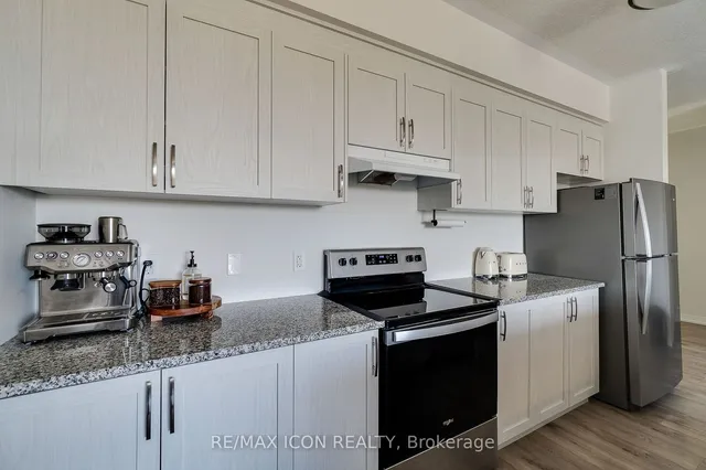 Additional image 17 of 261 Woodbine Ave Unit 68