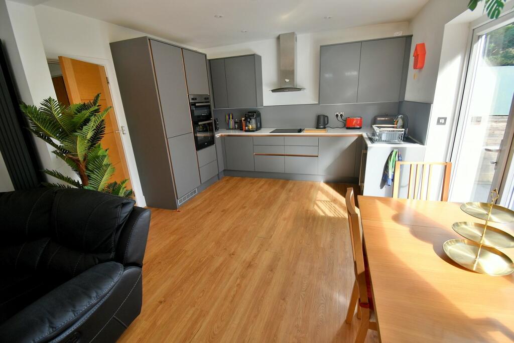 Additional image 4 of Pine Vale Crescent, Bournemouth, BH10