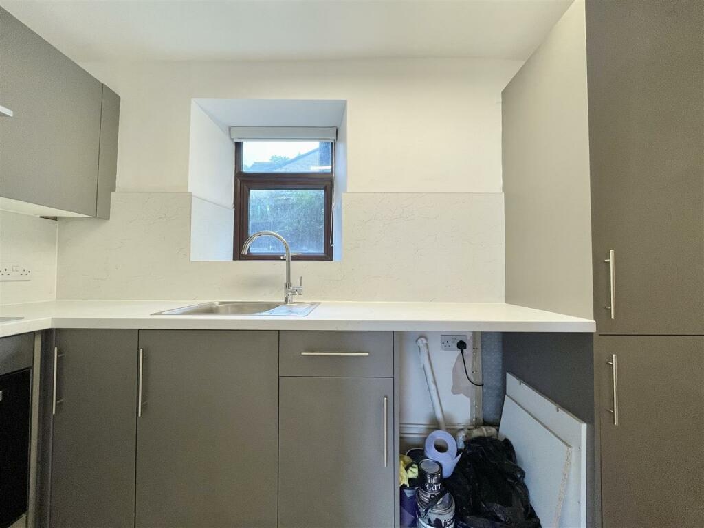 Additional image 6 of Scarlet Heights, Queensbury, Bradford