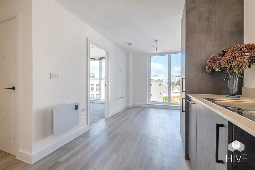 Additional image 7 of The Sloop, Commercial Road, Poole