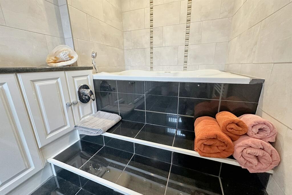 Additional image 17 of Muscliffe