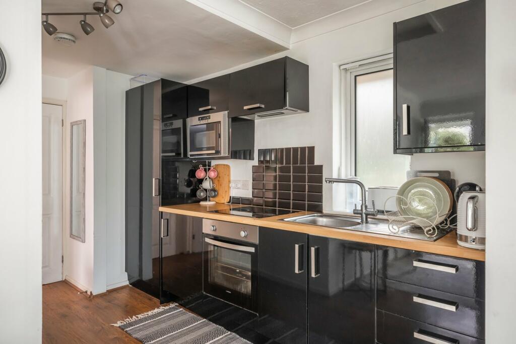 Additional image 29 of Whitecliff Road, Poole, BH14