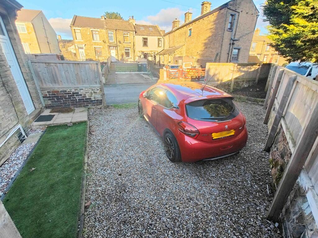 Additional image 21 of 1 East Croft, Wyke, BD12 9NL