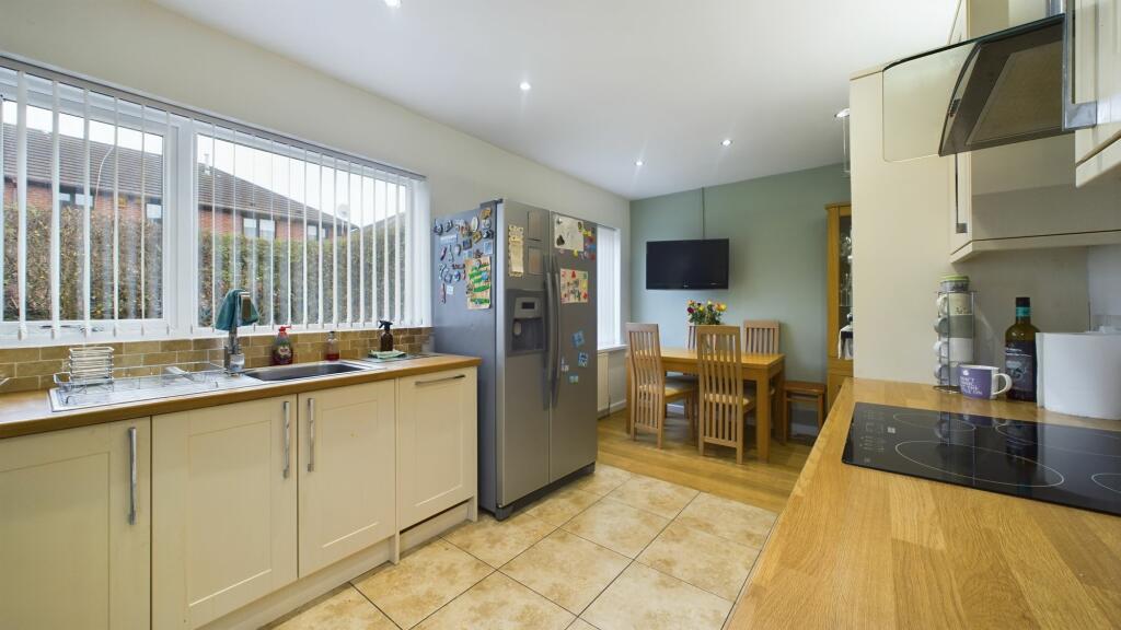 Additional image 6 of Fenby Grove, Bradford, BD4