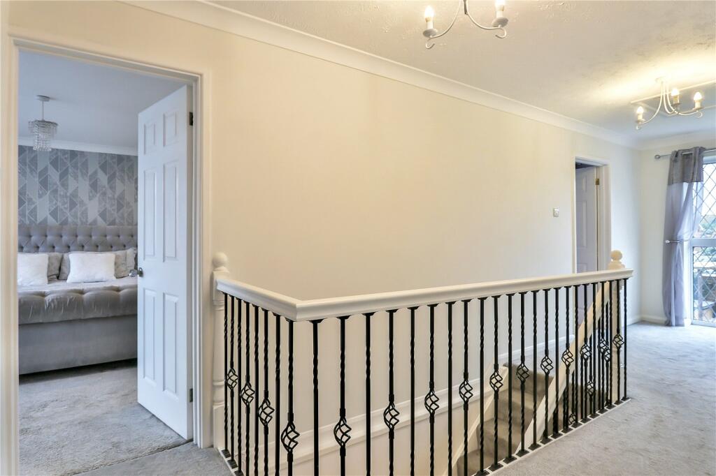 Additional image 14 of De Courtenai Close, BEARWOOD, Bournemouth, Dorset, BH11