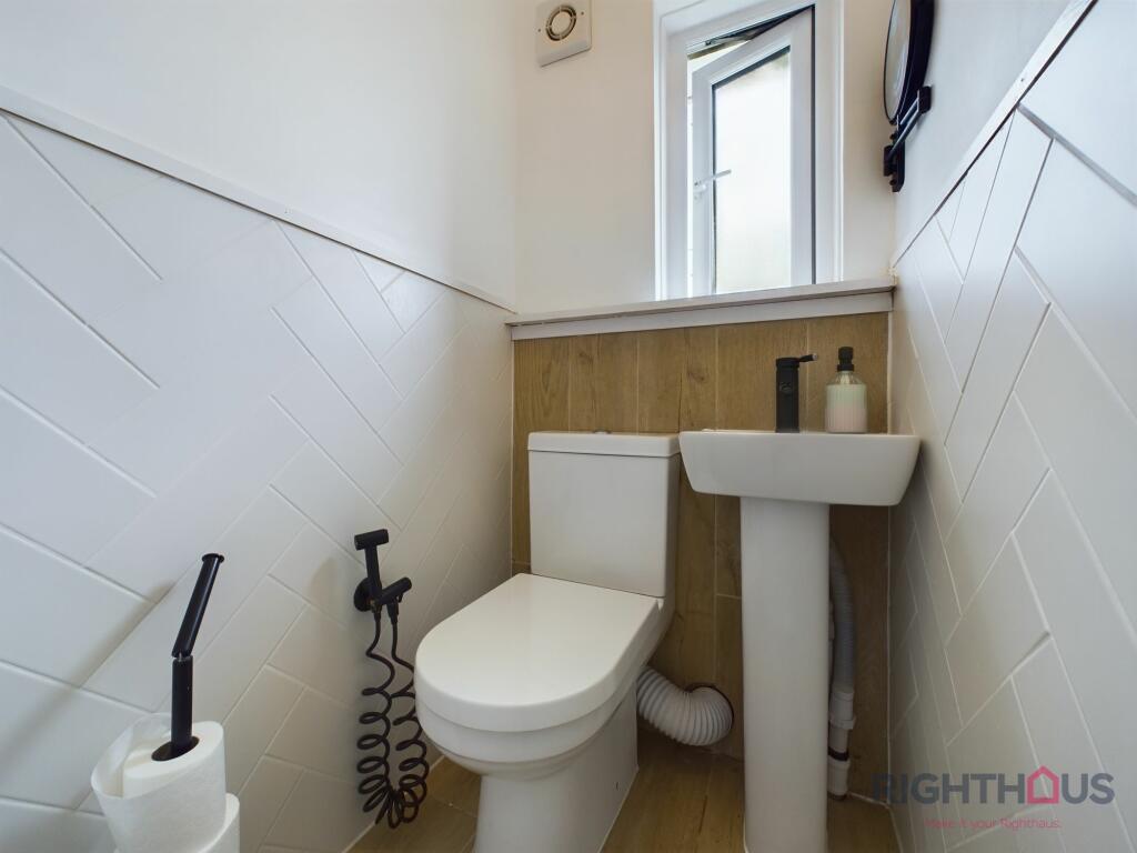 Additional image 15 of Back Lane, Queensbury, BD13