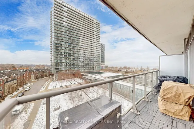 Additional image 24 of 105 The Queensway Ave Unit 511