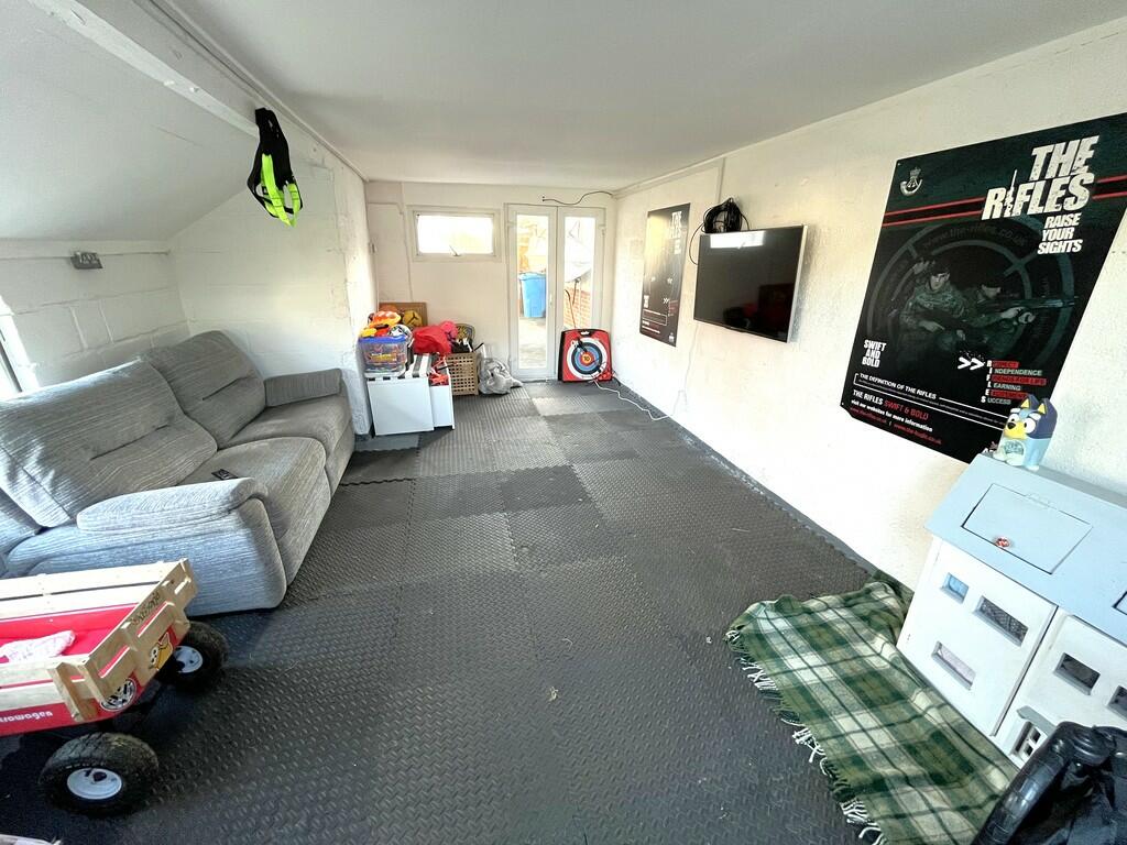 Additional image 25 of Stanley Green Road