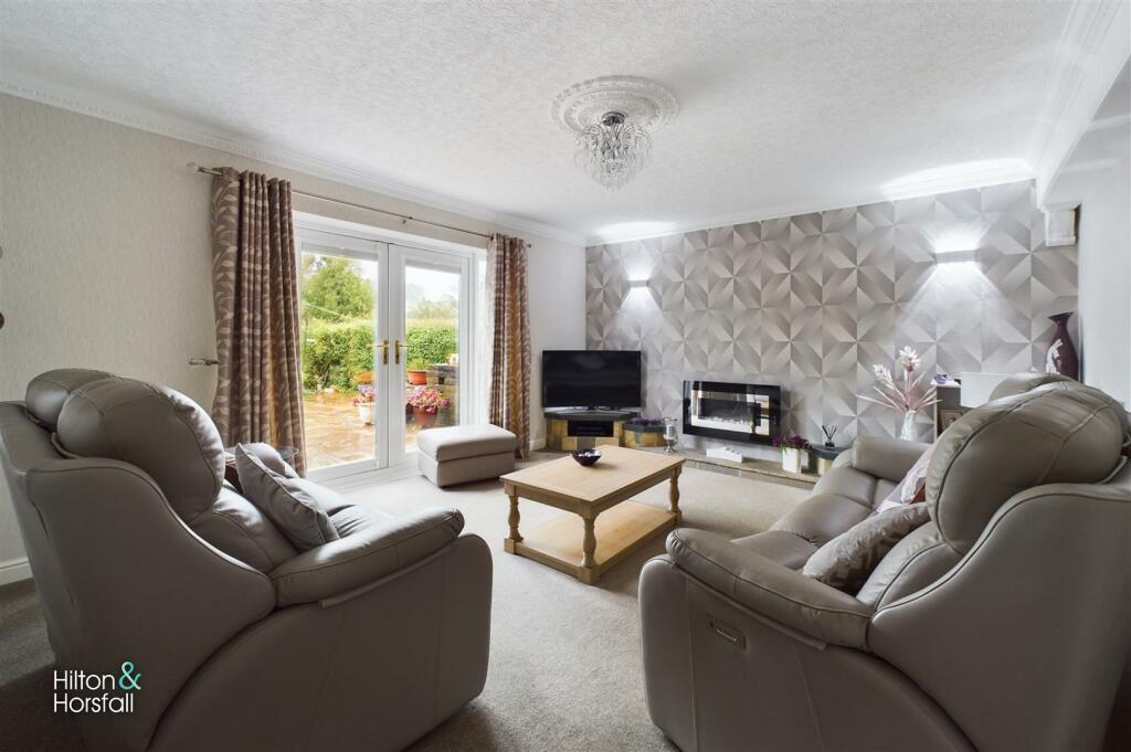 Additional image 3 of Barn Field Close, Colne