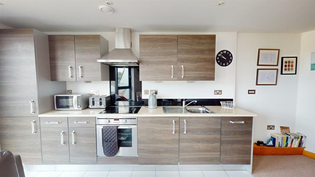 Additional image 5 of Salts Mill Road, Shipley