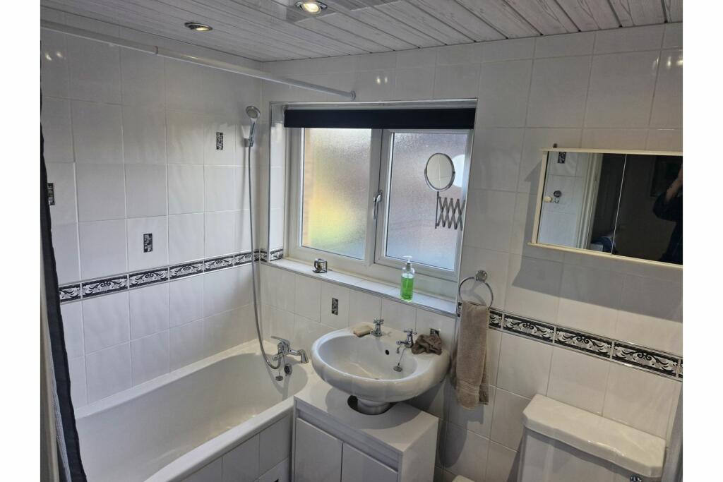 Additional image 17 of Peverell Close, Bradford, BD4